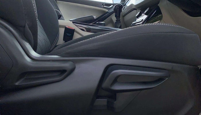 2021 Tata NEXON XZ PLUS (O) PETROL, Petrol, Manual, 22,262 km, Driver Side Adjustment Panel