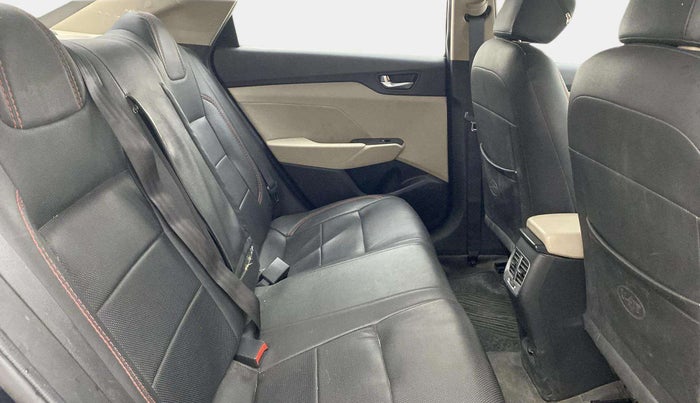 2021 Hyundai Verna SX 1.5 VTVT, Petrol, Manual, 38,235 km, Right Side Rear Door Cabin