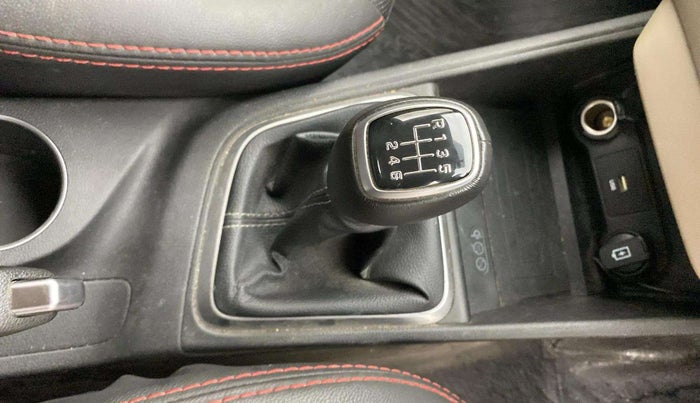 2021 Hyundai Verna SX 1.5 VTVT, Petrol, Manual, 38,235 km, Gear Lever