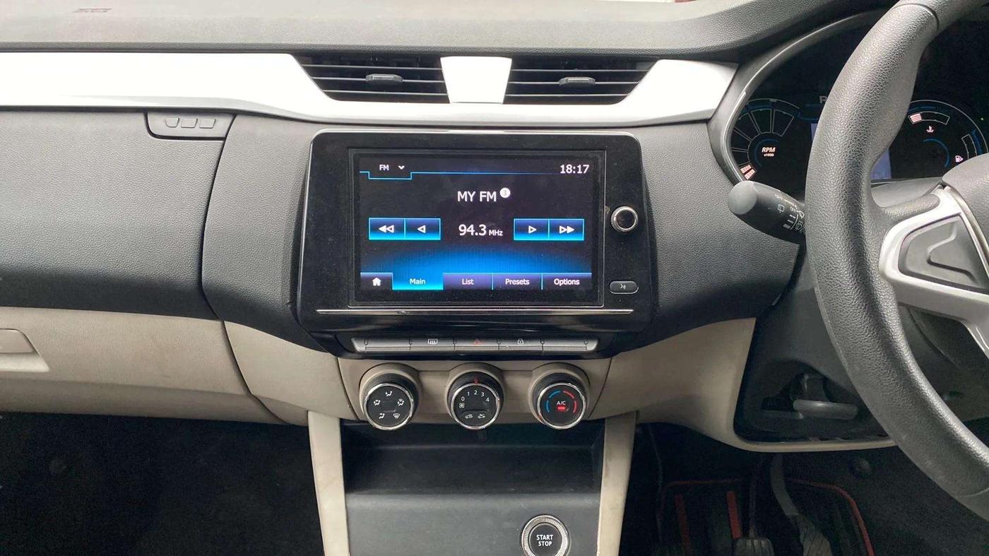 2020 Renault TRIBER RXZ, Petrol, Manual, 33,233 km, Air Conditioner