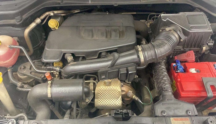 2019 Mahindra XUV300 W8 1.2 PETROL, Petrol, Manual, 1,07,966 km, Open Bonet