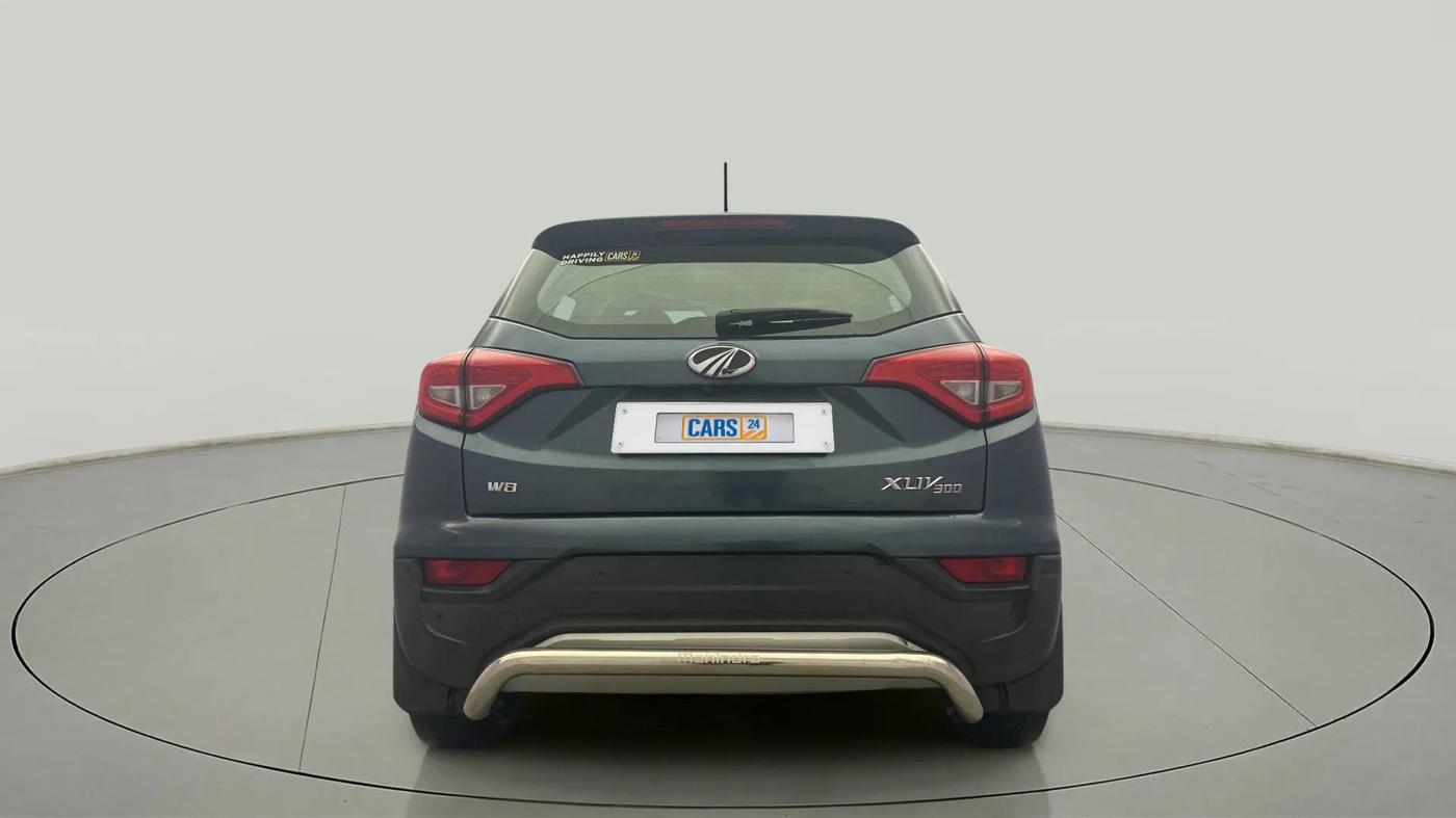 2019 Mahindra XUV300 W8 1.2 PETROL, Petrol, Manual, 1,08,001 km, Back/Rear