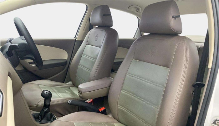 2012 Skoda Rapid AMBITION 1.6 MPI MT, Petrol, Manual, 75,926 km, Right Side Front Door Cabin