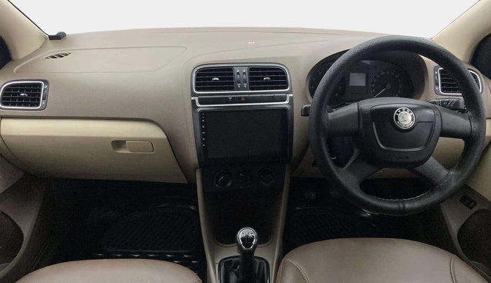 2012 Skoda Rapid AMBITION 1.6 MPI MT, Petrol, Manual, 75,926 km, Dashboard