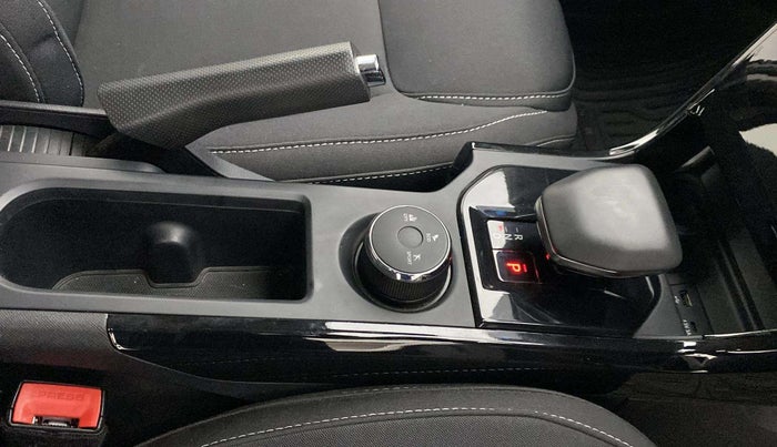 2024 Tata NEXON CREATIVE+ DCA 1.2 PETROL, Petrol, Automatic, 4,279 km, Gear Lever