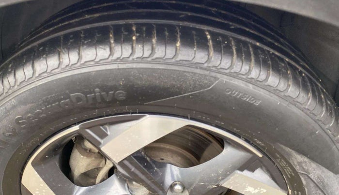 2021 Hyundai VENUE SX (O) 1.5 CRDI, Diesel, Manual, 81,364 km, Left Rear Tyre Tread