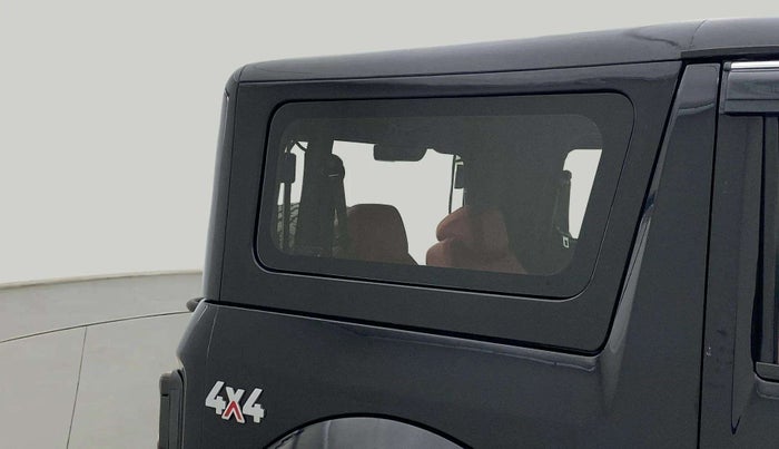 2022 Mahindra Thar LX PETROL HT 4WD AT, Petrol, Automatic, 37,637 km, RHS Rear Door