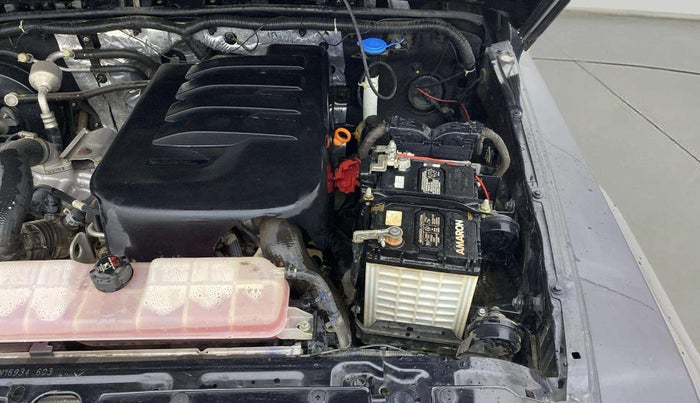 2022 Mahindra Thar LX PETROL HT 4WD AT, Petrol, Automatic, 37,637 km, Engine View - Left