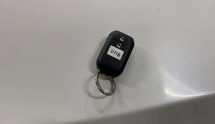 2019 Maruti Baleno ZETA PETROL 1.2, Petrol, Manual, 48,249 km, Key Close Up