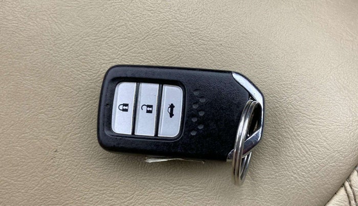 2019 Honda City 1.5L I-VTE V CVT, Petrol, Automatic, 61,077 km, Key Close Up