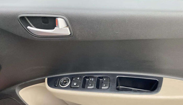 2018 Hyundai Grand i10 SPORTZ AT 1.2 KAPPA VTVT, Petrol, Automatic, 56,097 km, Driver Side Door Panels Control