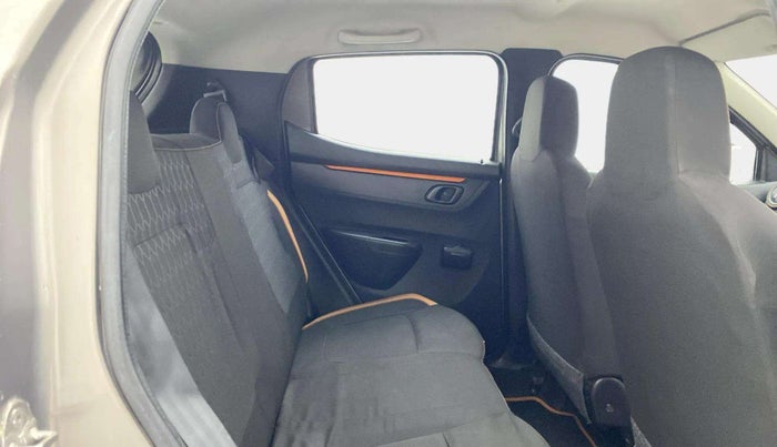 2018 Renault Kwid CLIMBER 1.0, Petrol, Manual, 37,212 km, Right Side Rear Door Cabin