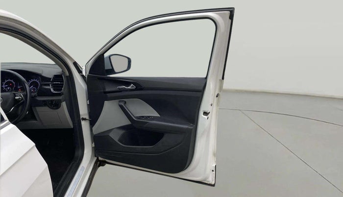 2021 Skoda KUSHAQ STYLE 1.0L TSI MT, Petrol, Manual, 51,614 km, RHS Front Door