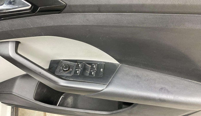 2021 Skoda KUSHAQ STYLE 1.0L TSI MT, Petrol, Manual, 51,614 km, Driver Side Door Panels Control