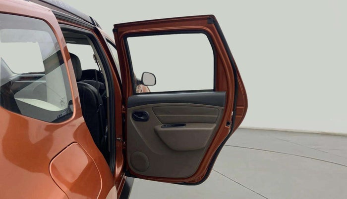 2016 Renault Duster 110 PS RXL 4X2 AMT, Diesel, Automatic, 62,302 km, RHS Rear Door