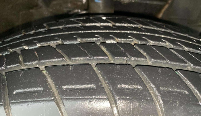 2018 Nissan Sunny XE, Petrol, Manual, 29,600 km, Right Front Tyre Tread
