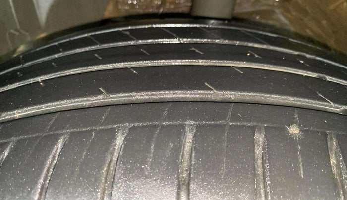 2022 MG HECTOR SHARP 1.5 PETROL CVT, Petrol, Automatic, 52,353 km, Left Front Tyre Tread