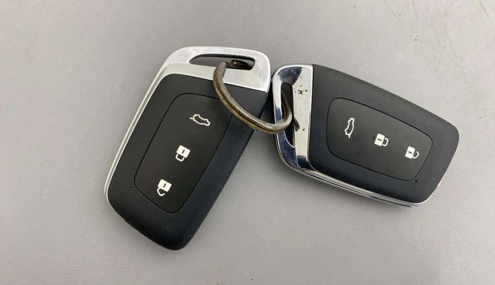 2022 MG HECTOR SHARP 1.5 PETROL CVT, Petrol, Automatic, 52,353 km, Key Close Up