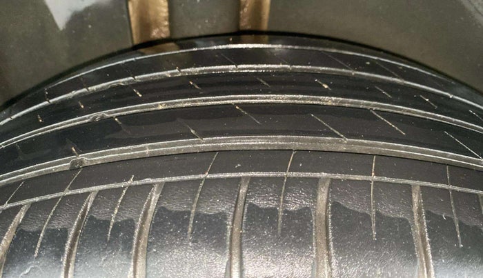 2022 MG HECTOR SHARP 1.5 PETROL CVT, Petrol, Automatic, 52,353 km, Right Rear Tyre Tread