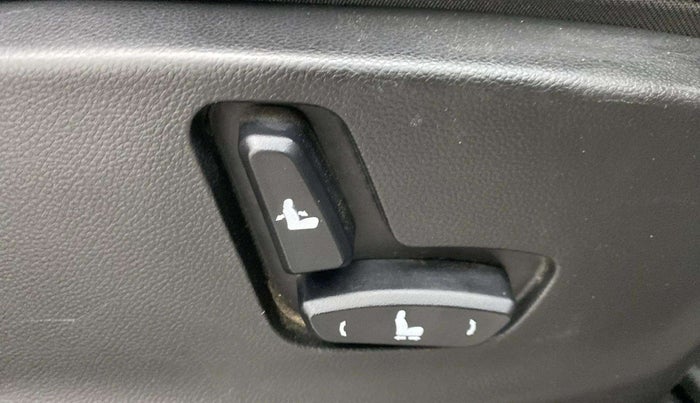 2022 MG HECTOR SHARP 1.5 PETROL CVT, Petrol, Automatic, 52,353 km, Driver Side Adjustment Panel