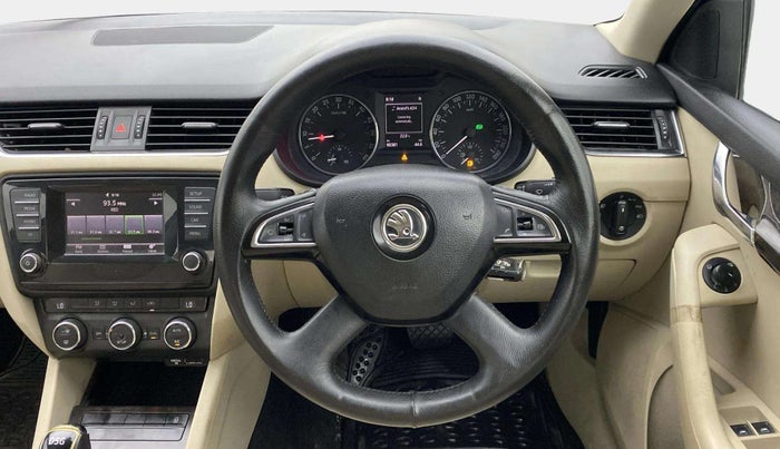 2015 Skoda Octavia AMBITION 2.0 TDI AT, Diesel, Automatic, 90,413 km, Steering Wheel Close Up