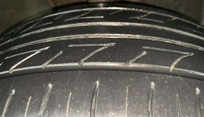 2015 Skoda Octavia AMBITION 2.0 TDI AT, Diesel, Automatic, 90,413 km, Right Front Tyre Tread