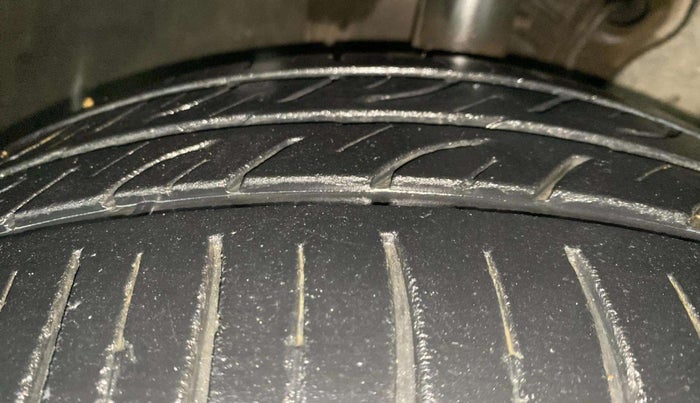 2015 Skoda Octavia AMBITION 2.0 TDI AT, Diesel, Automatic, 90,413 km, Left Front Tyre Tread