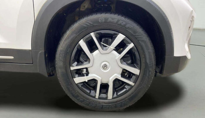 2020 KIA SONET HTX 1.0 IMT, Petrol, Manual, 29,941 km, Right Front Wheel