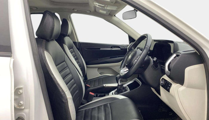 2020 KIA SONET HTX 1.0 IMT, Petrol, Manual, 29,941 km, Right Side Front Door Cabin