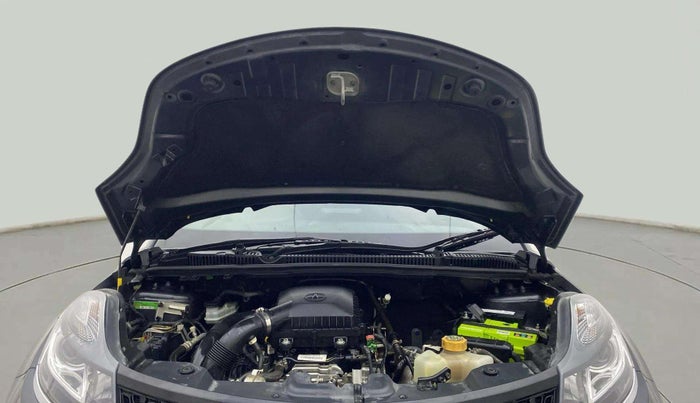 2018 Tata NEXON XZ PLUS PETROL, Petrol, Manual, 17,132 km, Open Bonet