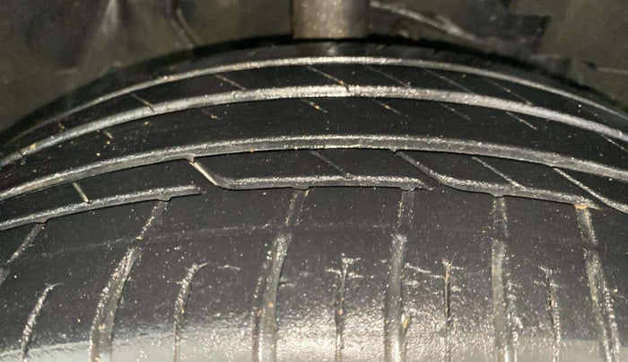 2018 Tata NEXON XZ PLUS PETROL, Petrol, Manual, 17,132 km, Right Front Tyre Tread