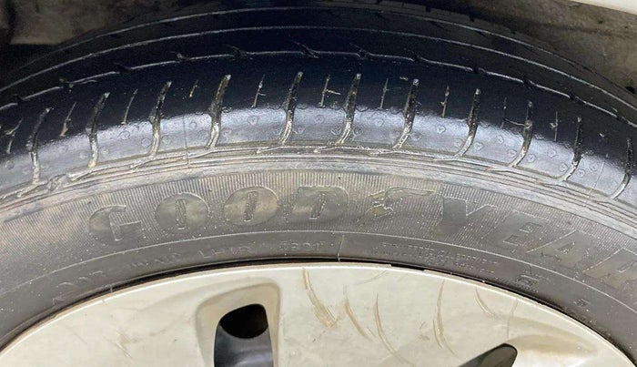 2015 Maruti Celerio VXI, Petrol, Manual, 1,34,131 km, Right Rear Tyre Tread