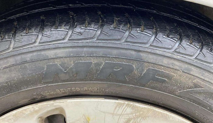 2015 Maruti Celerio VXI, Petrol, Manual, 1,34,131 km, Right Front Tyre Tread