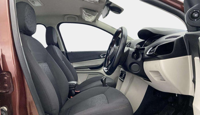 2022 Tata TIGOR XZ PLUS CNG, CNG, Manual, 57,344 km, Right Side Front Door Cabin