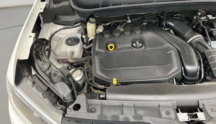 2022 Volkswagen TAIGUN GT PLUS 1.5 TSI DSG, Petrol, Automatic, 49,165 km, Engine View - Right