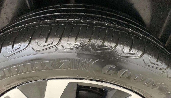 2022 Volkswagen TAIGUN GT PLUS 1.5 TSI DSG, Petrol, Automatic, 49,165 km, Left Front Tyre Tread