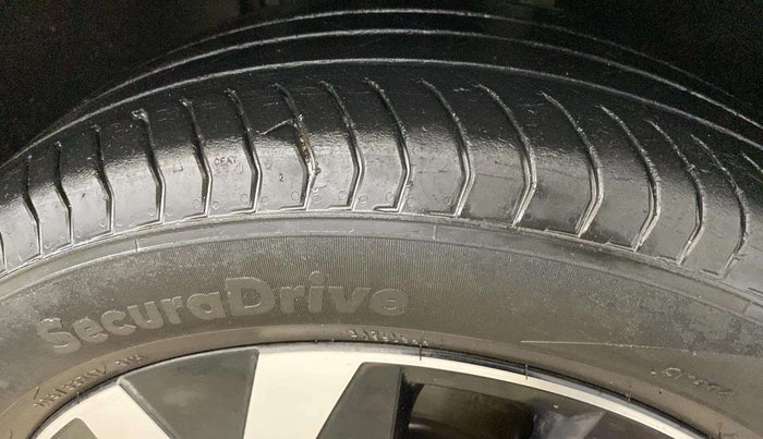 2022 Volkswagen TAIGUN GT PLUS 1.5 TSI DSG, Petrol, Automatic, 49,165 km, Right Front Tyre Tread