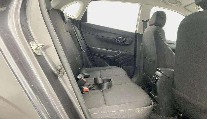 2023 Hyundai NEW I20 Sportz 1.2 IVT, Petrol, Automatic, 31,405 km, Right Side Rear Door Cabin
