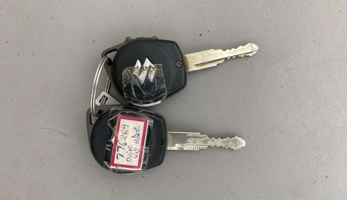 2021 Maruti Dzire VXI, Petrol, Manual, 53,200 km, Key Close Up