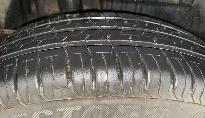 2021 Maruti Dzire VXI, Petrol, Manual, 53,200 km, Right Rear Tyre Tread