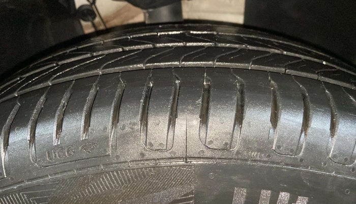 2021 Volkswagen TAIGUN GT 1.5 TSI MT, Petrol, Manual, 58,421 km, Right Front Tyre Tread