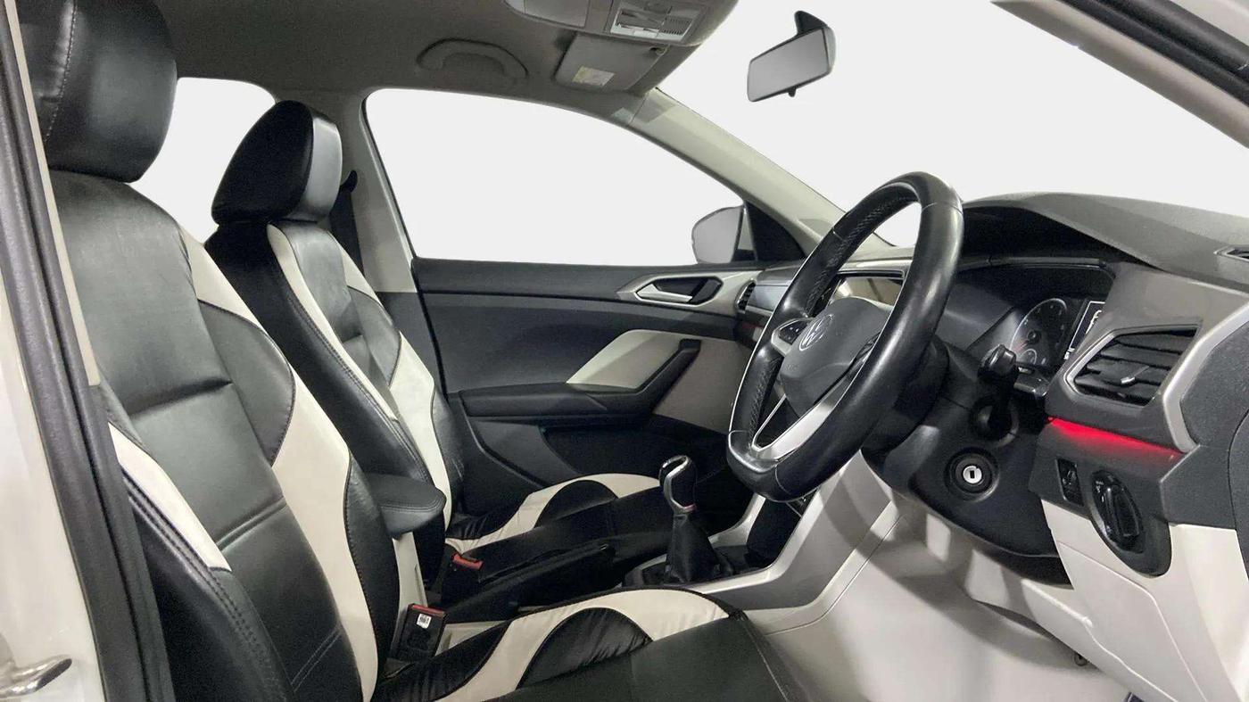 2021 Volkswagen TAIGUN GT 1.5 TSI MT, Petrol, Manual, 58,747 km, Right Side Front Door Cabin