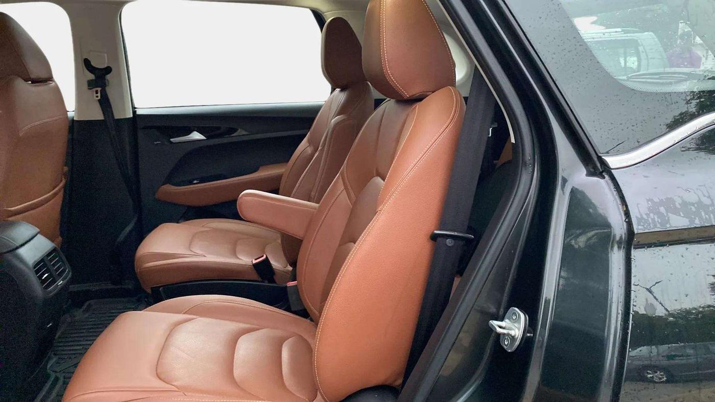 2021 MG HECTOR PLUS SHARP 1.5 PETROL TURBO HYBRID MT 6-STR, Petrol, Manual, 44,718 km, Right Side Rear Door Cabin