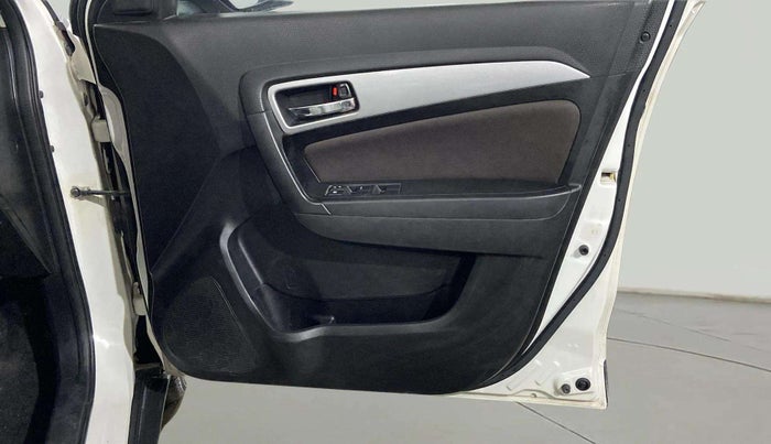 2022 Toyota URBAN CRUISER HIGH GRADE MT, Petrol, Manual, 48,976 km, Driver Side Door Panels Control
