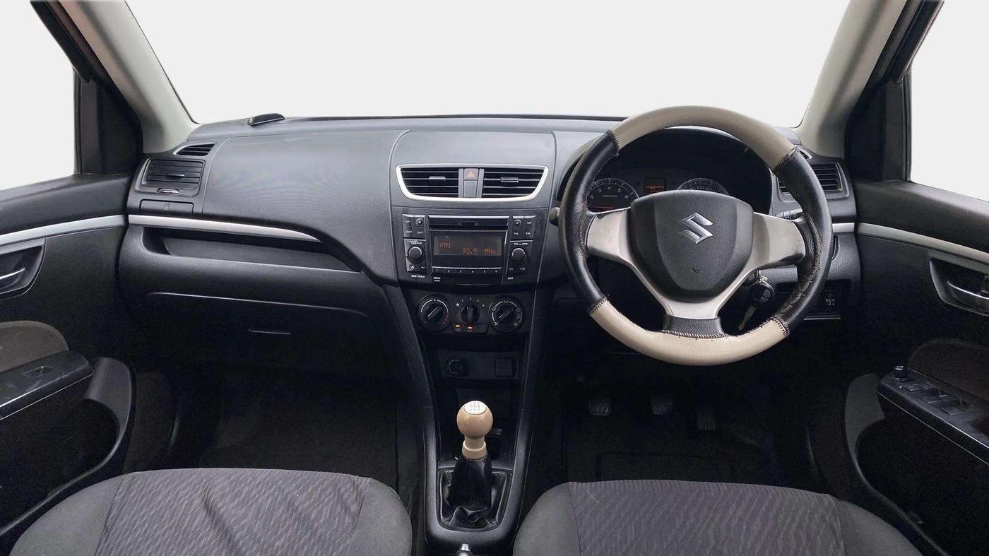 2015 Maruti Swift VXI, Petrol, Manual, 55,805 km, Dashboard