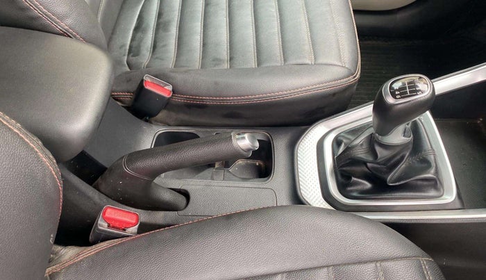2020 KIA SONET HTX 1.0 IMT, Petrol, Manual, 31,558 km, Gear Lever