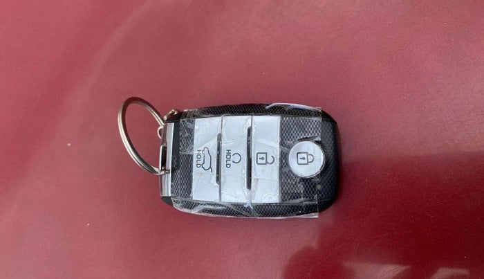 2020 KIA SONET HTX 1.0 IMT, Petrol, Manual, 31,558 km, Key Close Up