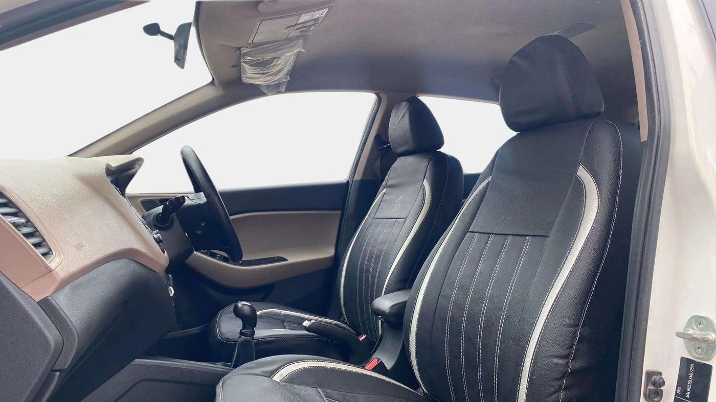 2019 Hyundai Elite i20 MAGNA PLUS 1.2, Petrol, Manual, 35,356 km, Right Side Front Door Cabin