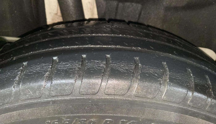 2019 Maruti Swift VXI AMT, Petrol, Automatic, 29,882 km, Right Rear Tyre Tread