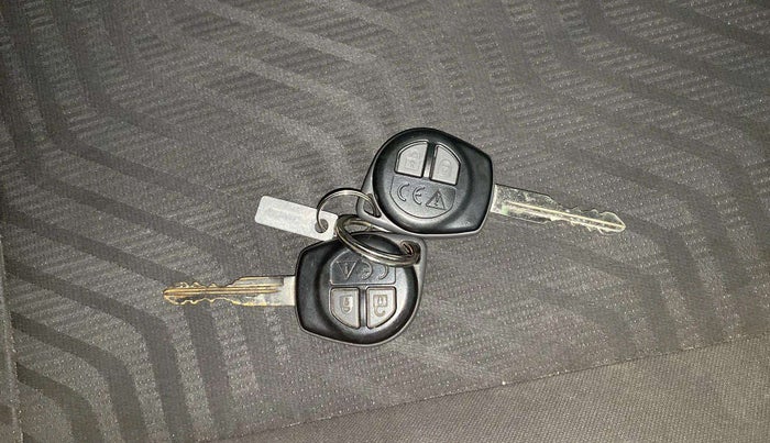 2019 Maruti Swift VXI AMT, Petrol, Automatic, 29,882 km, Key Close Up